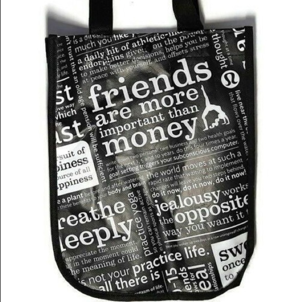 SMALL/LARGE LULULEMON BAGS